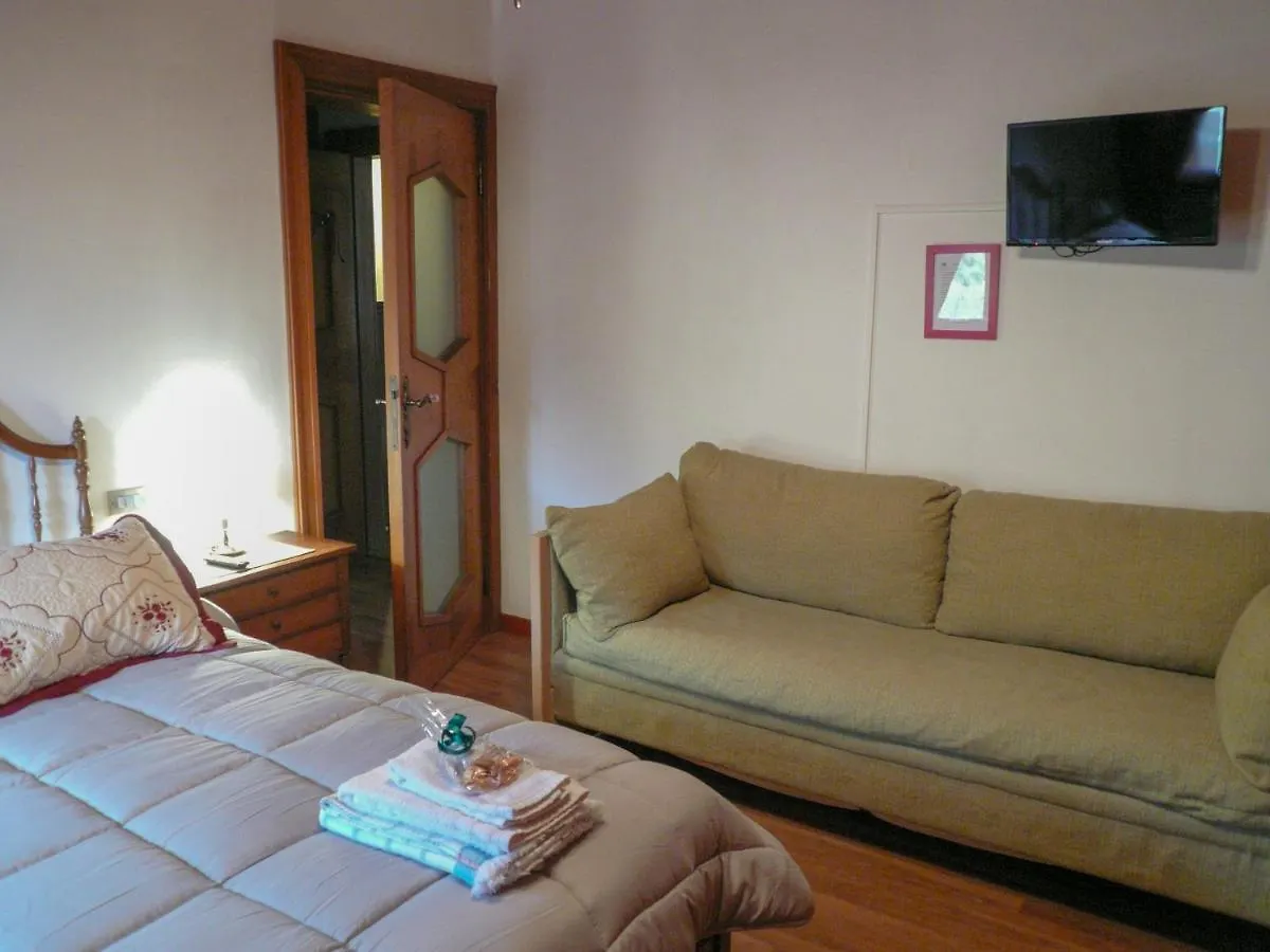 L'Helleboro Bed & Breakfast Viggiu Italy