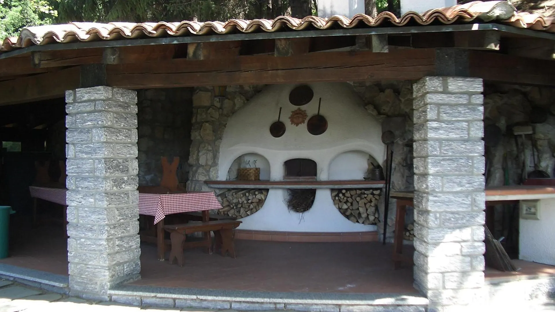 L'Helleboro Bed & Breakfast Viggiu